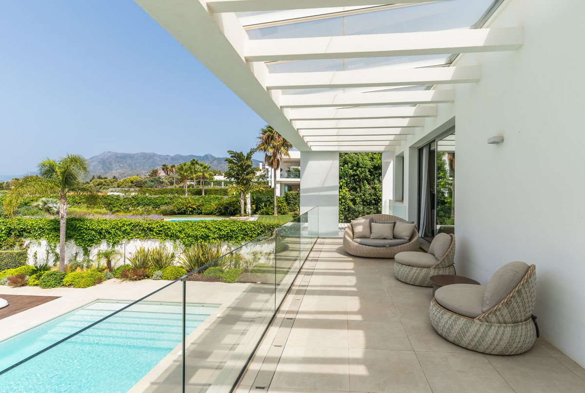 Se vende Villa - Chalet de 5 dormitorios en Costa Del Sol, Málaga, España