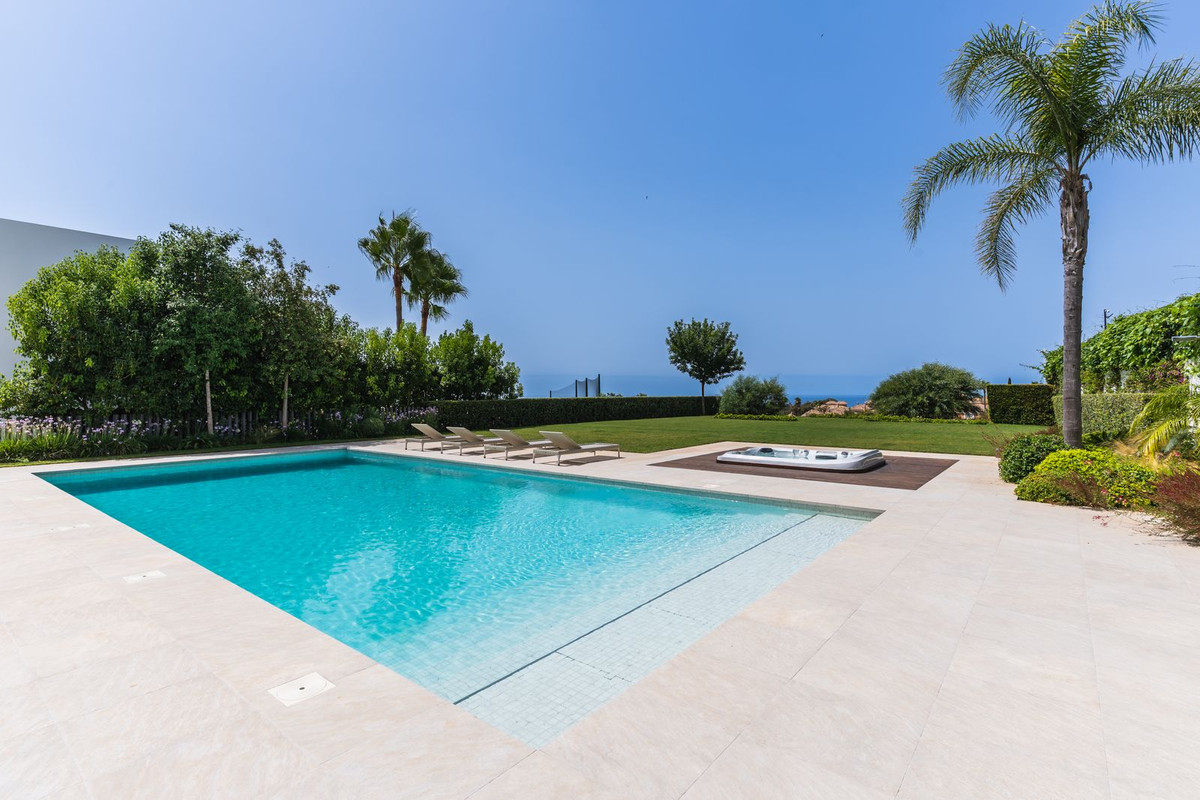 Se vende Villa - Chalet de 5 dormitorios en Costa Del Sol, Málaga, España