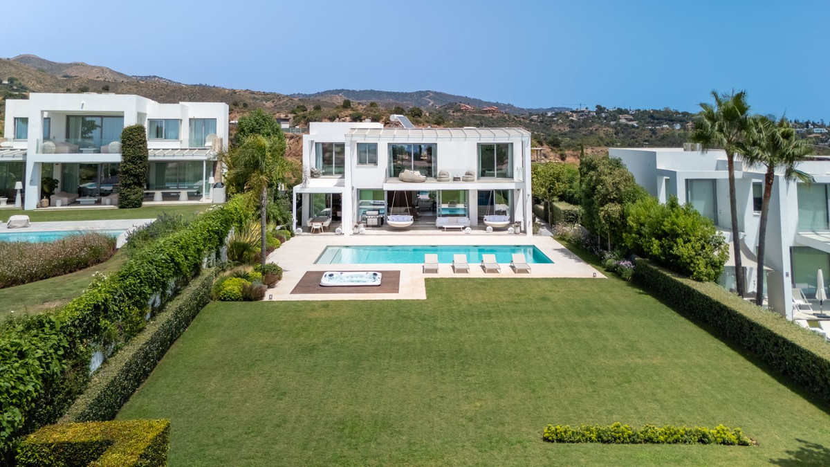 Se vende Villa - Chalet de 5 dormitorios en Costa Del Sol, Málaga, España