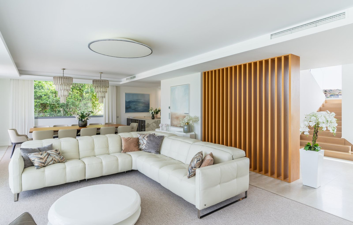 Se vende Villa - Chalet de 5 dormitorios en Costa Del Sol, Málaga, España