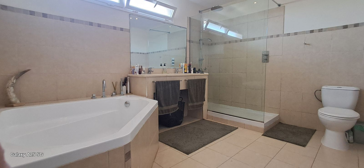 6 Bed Townhouse for sale in Marbella Costa Del Sol, Málaga, Spain