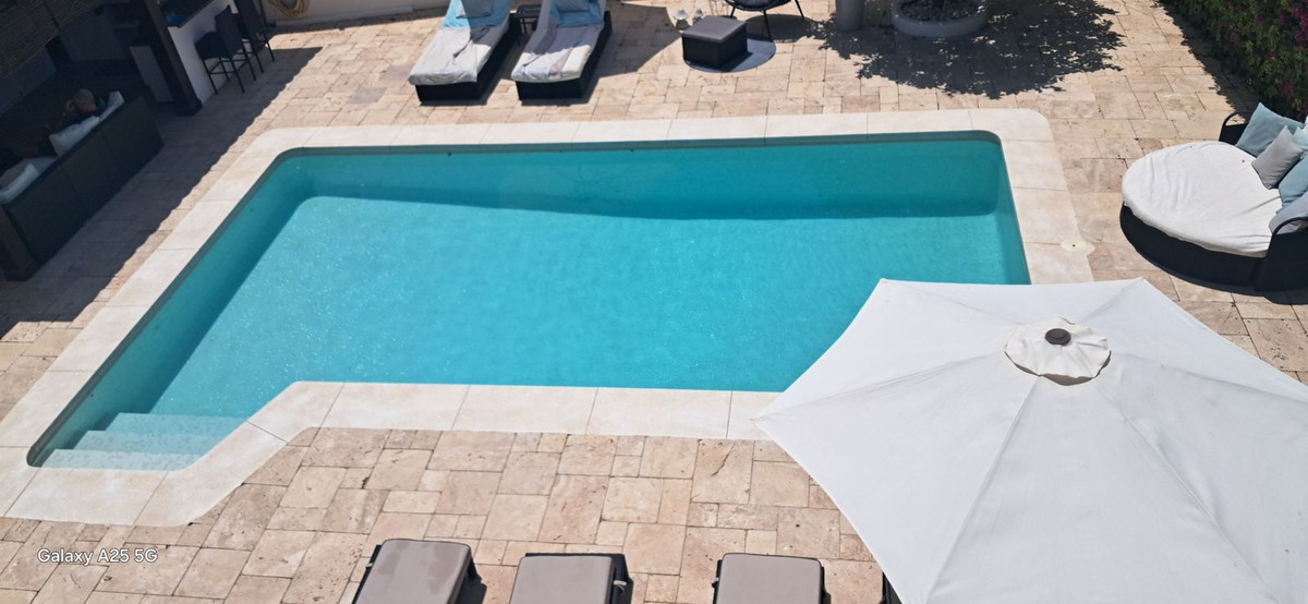 6 Bed Townhouse for sale in Marbella Costa Del Sol, Málaga, Spain