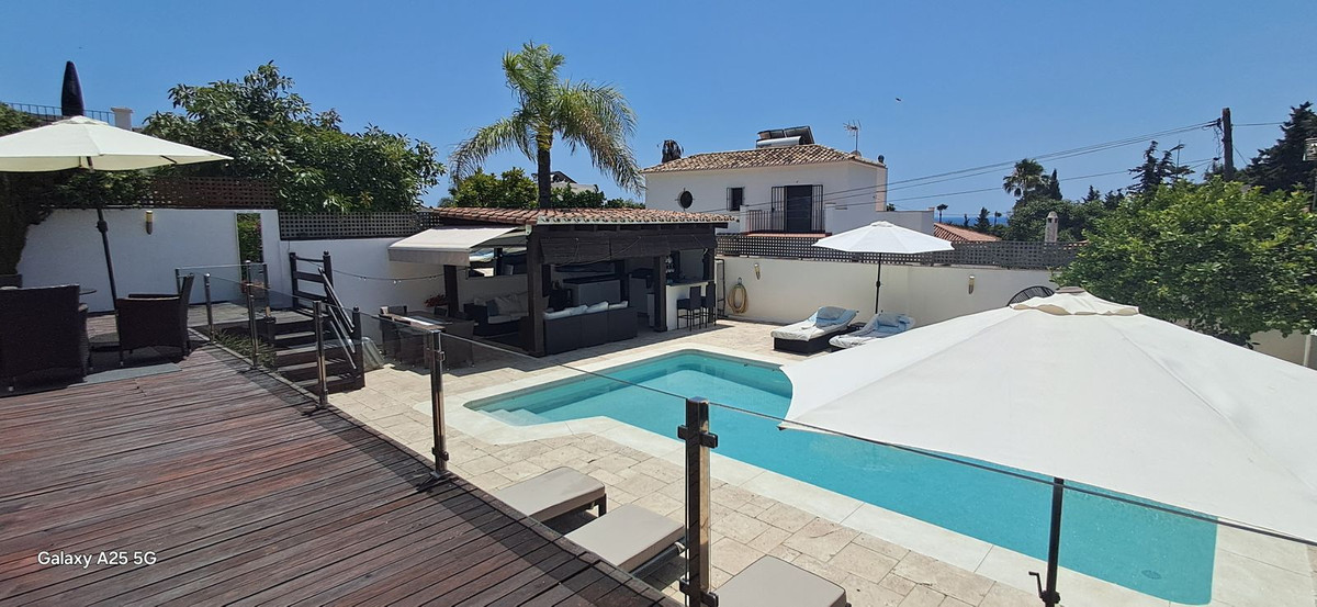6 Bed Townhouse for sale in Marbella Costa Del Sol, Málaga, Spain