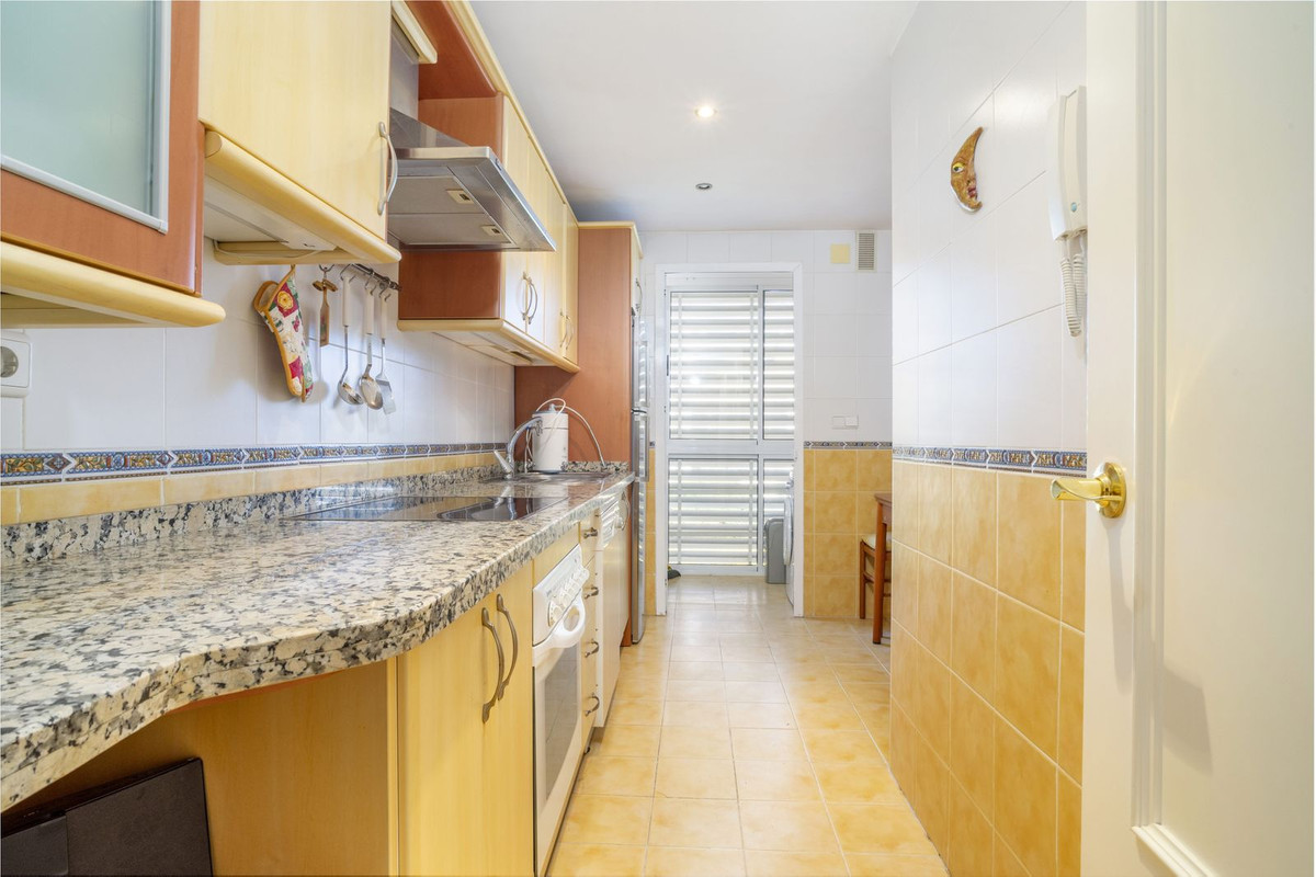 Se vende Apartamento Planta Media de 3 dormitorios en Costa Del Sol, Málaga, España