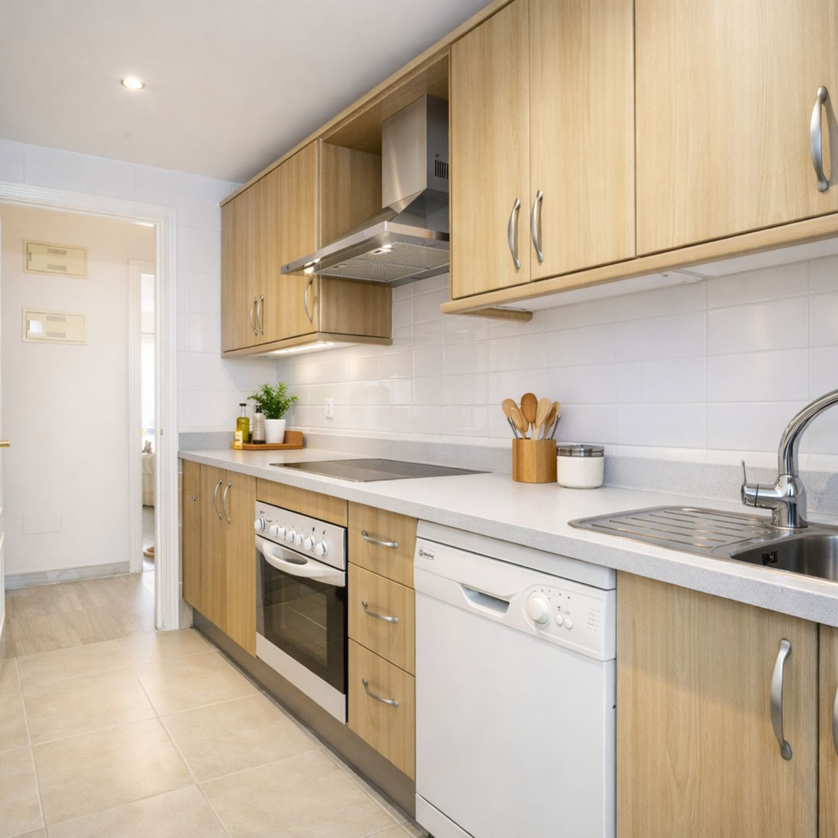 Se vende Apartamento Planta Media de 3 dormitorios en Costa Del Sol, Málaga, España