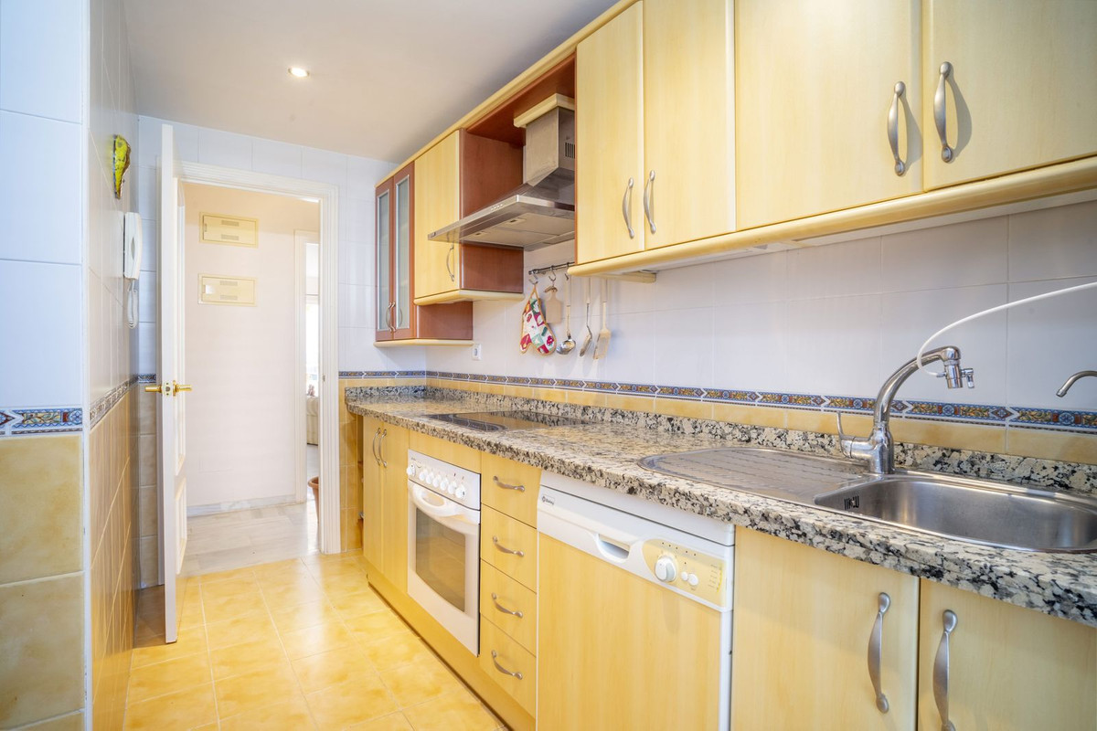Se vende Apartamento Planta Media de 3 dormitorios en Costa Del Sol, Málaga, España