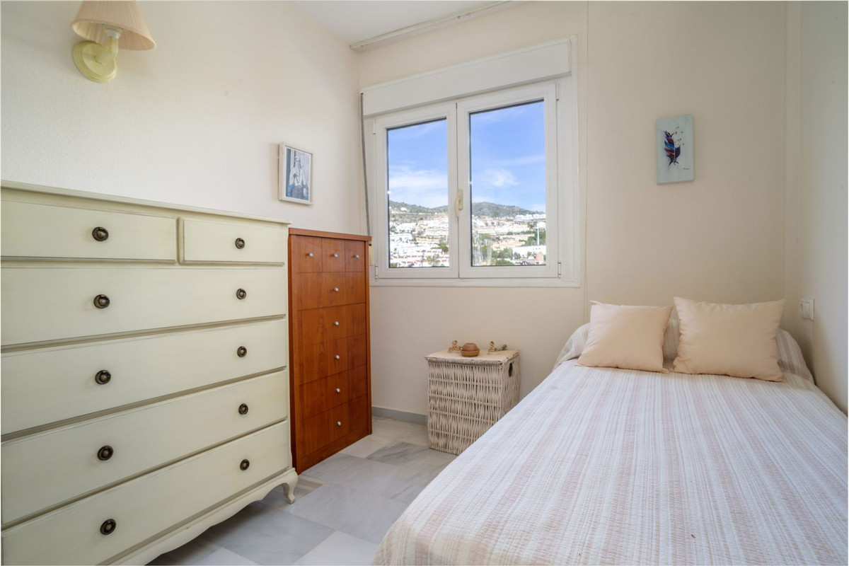 Se vende Apartamento Planta Media de 3 dormitorios en Costa Del Sol, Málaga, España