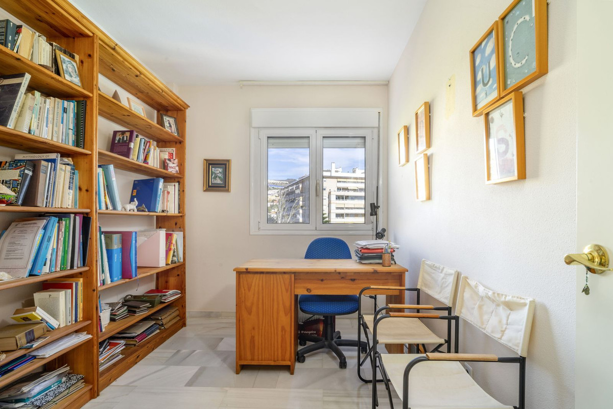 Se vende Apartamento Planta Media de 3 dormitorios en Costa Del Sol, Málaga, España