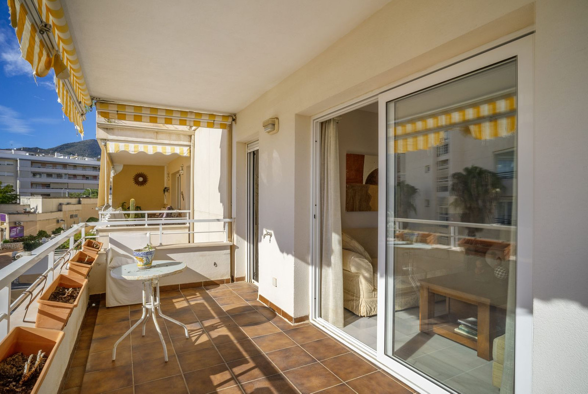 Se vende Apartamento Planta Media de 3 dormitorios en Costa Del Sol, Málaga, España