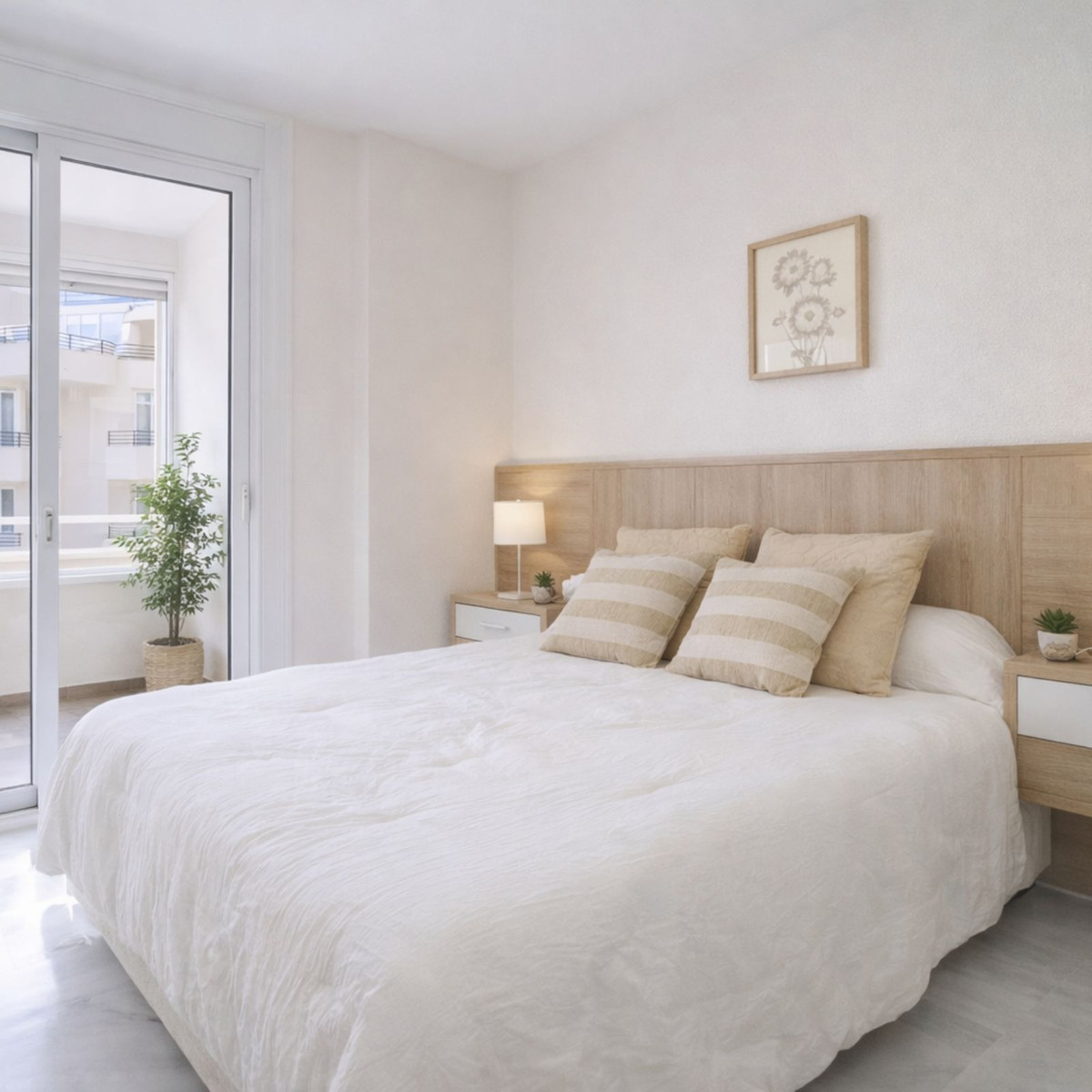 Se vende Apartamento Planta Media de 3 dormitorios en Costa Del Sol, Málaga, España