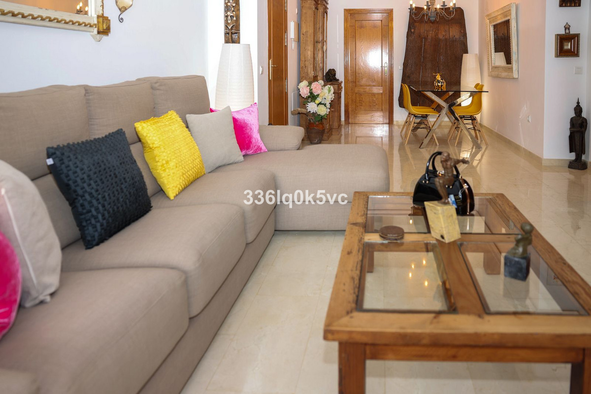2 Bed Apartment for sale in Benahavís Costa Del Sol, Málaga, Spain