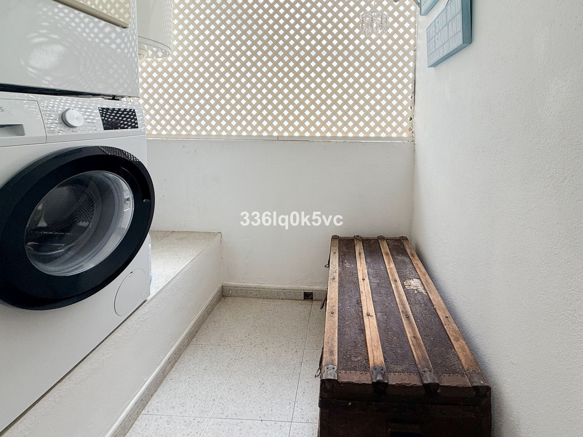 2 Bed Apartment for sale in Benahavís Costa Del Sol, Málaga, Spain