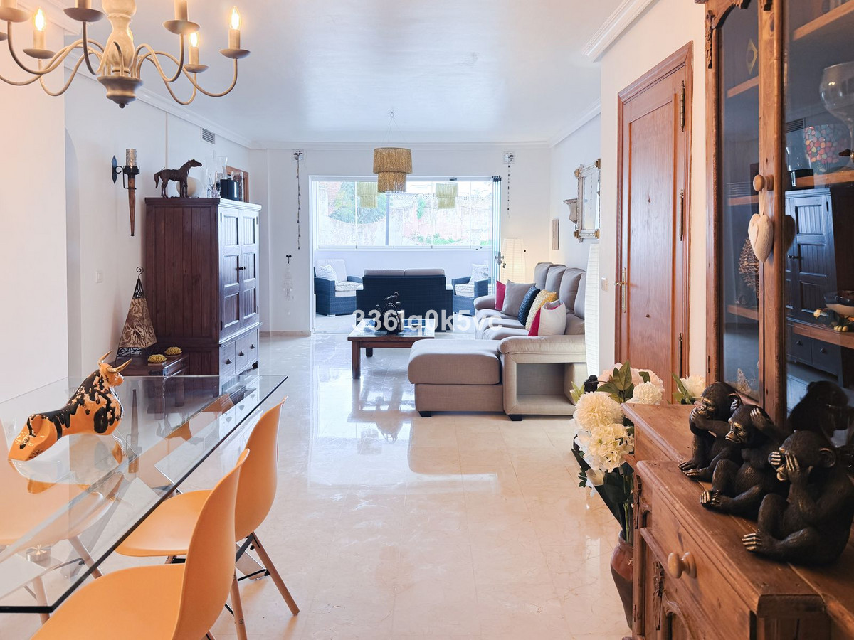 2 Bed Apartment for sale in Benahavís Costa Del Sol, Málaga, Spain