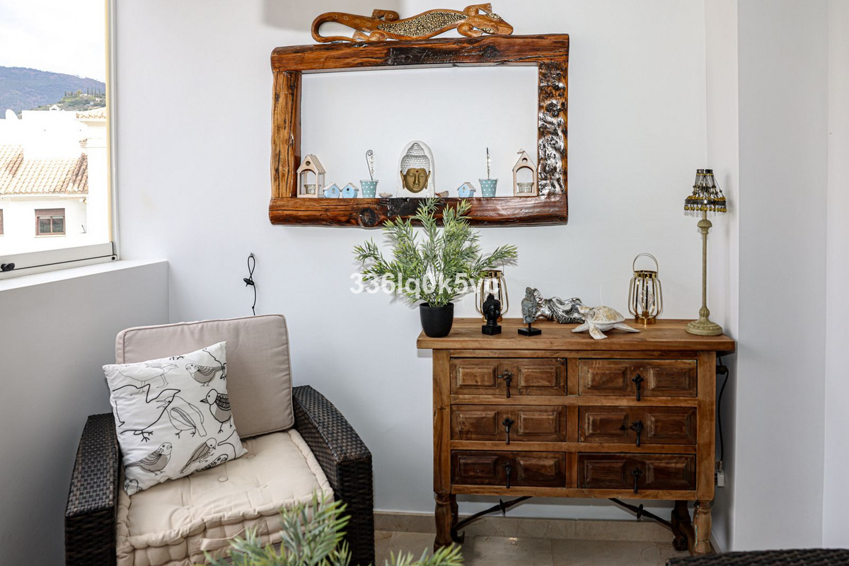 2 Bed Apartment for sale in Benahavís Costa Del Sol, Málaga, Spain
