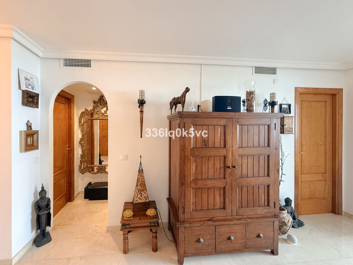 2 Bed Apartment for sale in Benahavís Costa Del Sol, Málaga, Spain
