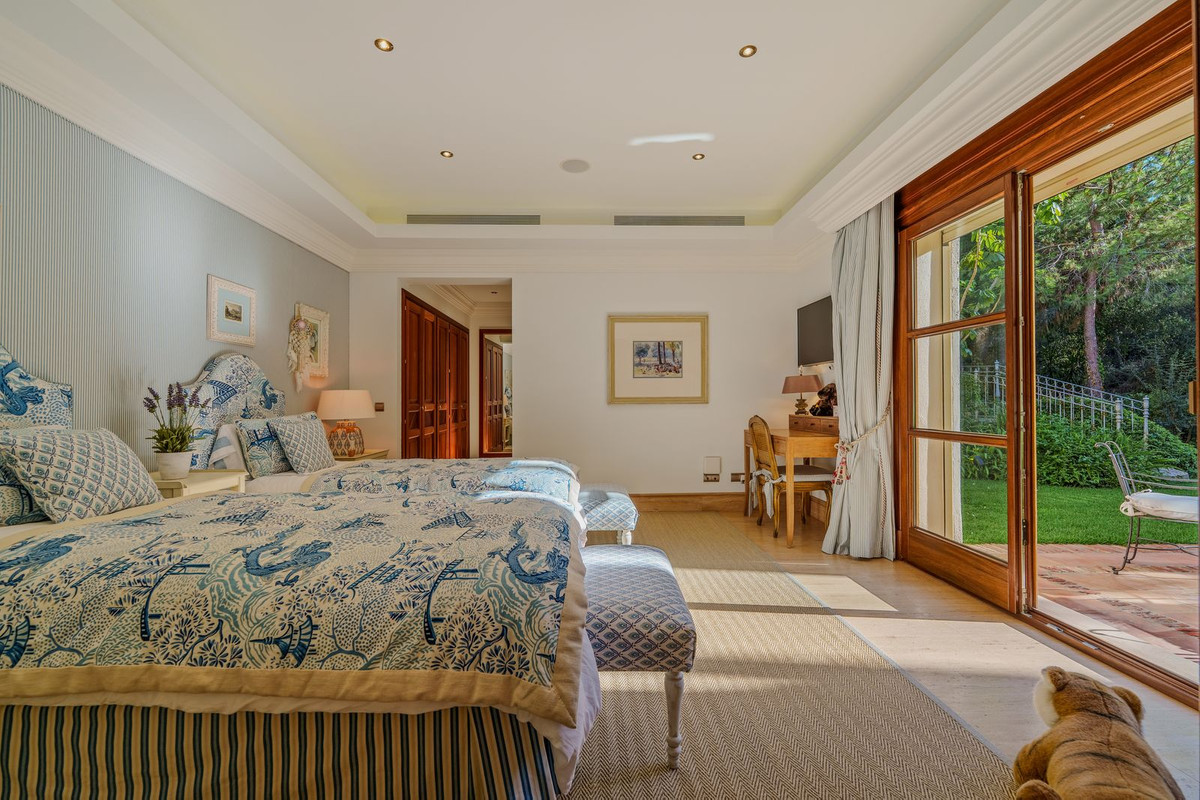 Se vende Villa - Chalet de 6 dormitorios en Costa Del Sol, Málaga, España