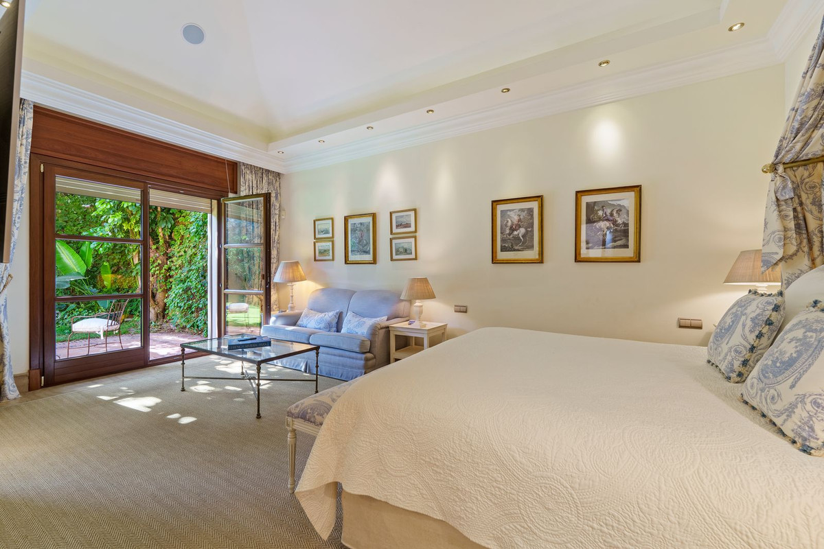 Se vende Villa - Chalet de 6 dormitorios en Costa Del Sol, Málaga, España