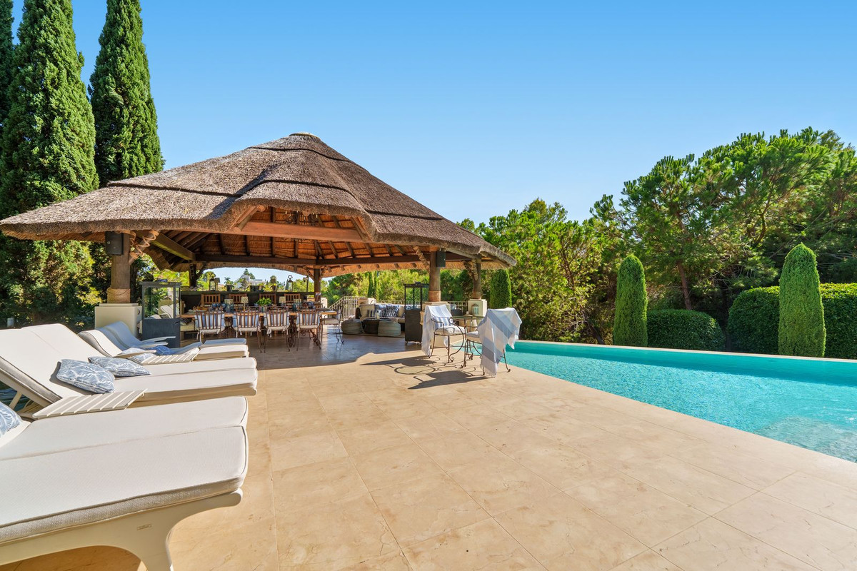 Se vende Villa - Chalet de 6 dormitorios en Costa Del Sol, Málaga, España