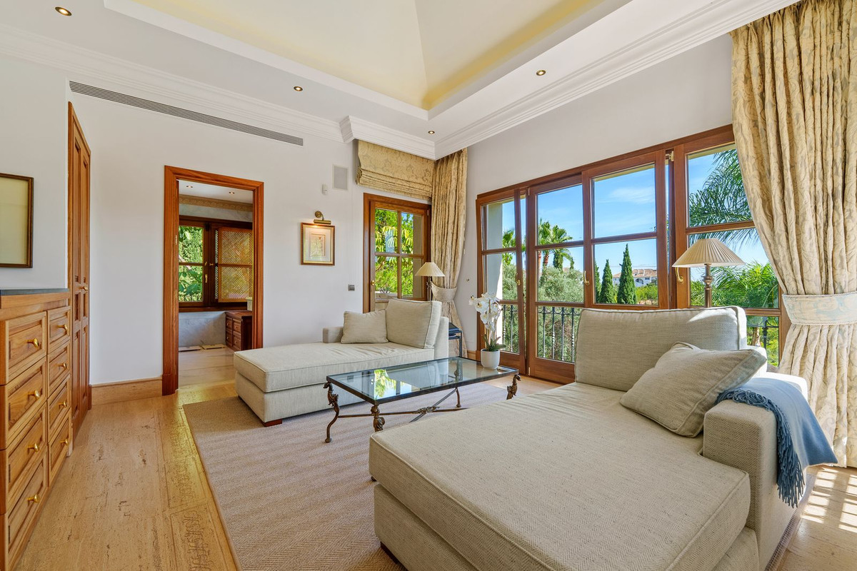 Se vende Villa - Chalet de 6 dormitorios en Costa Del Sol, Málaga, España