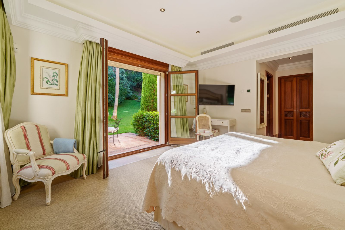 Se vende Villa - Chalet de 6 dormitorios en Costa Del Sol, Málaga, España