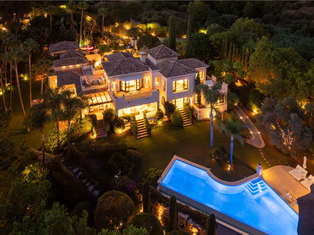 Se vende Villa - Chalet de 6 dormitorios en Costa Del Sol, Málaga, España