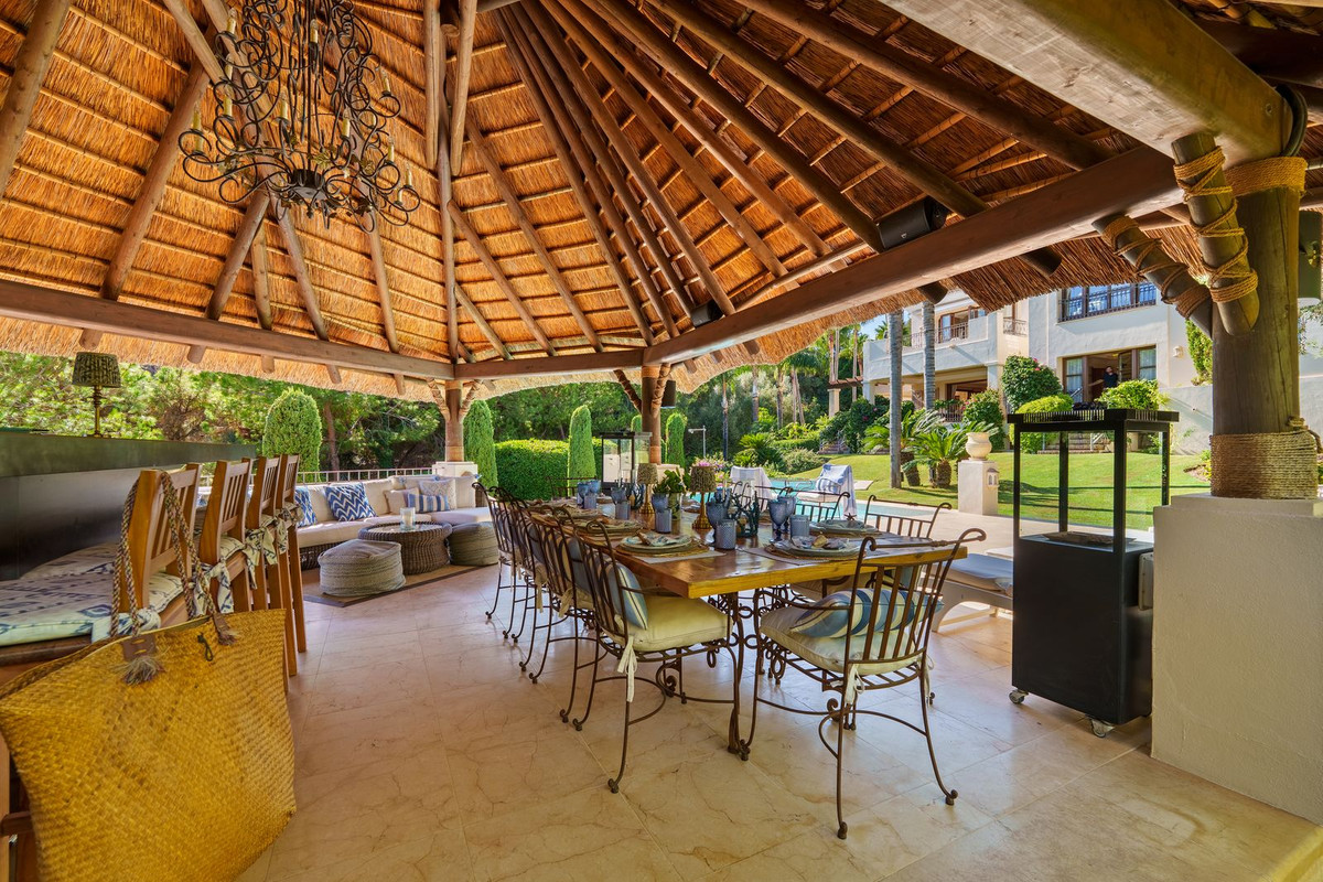 Se vende Villa - Chalet de 6 dormitorios en Costa Del Sol, Málaga, España