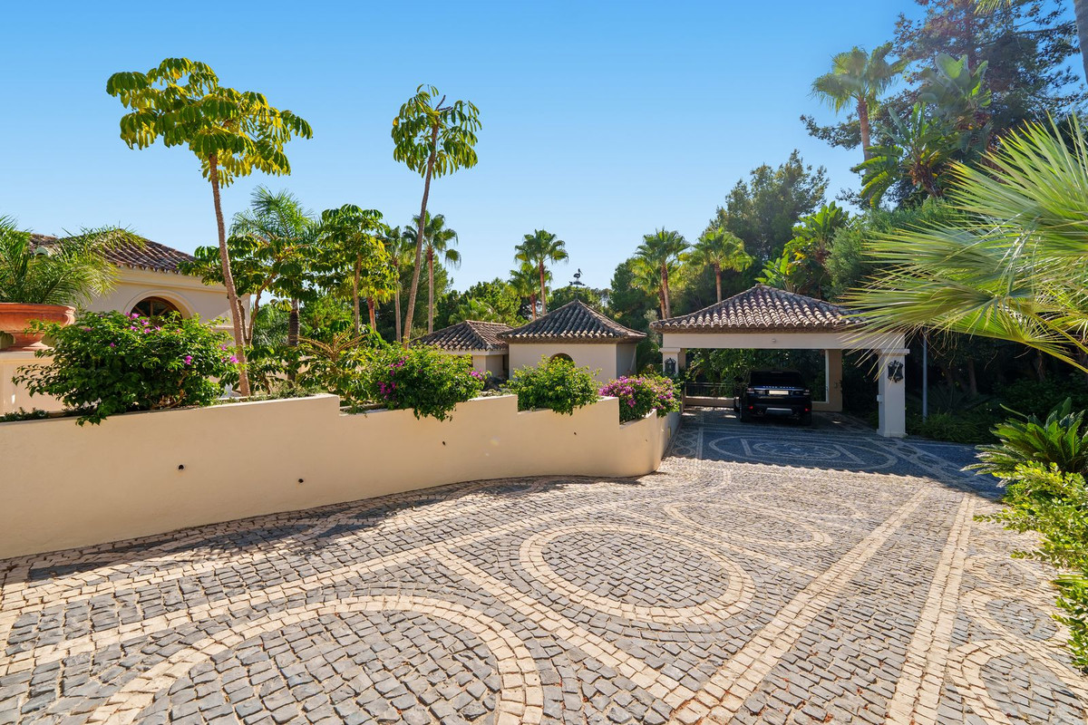 Se vende Villa - Chalet de 6 dormitorios en Costa Del Sol, Málaga, España