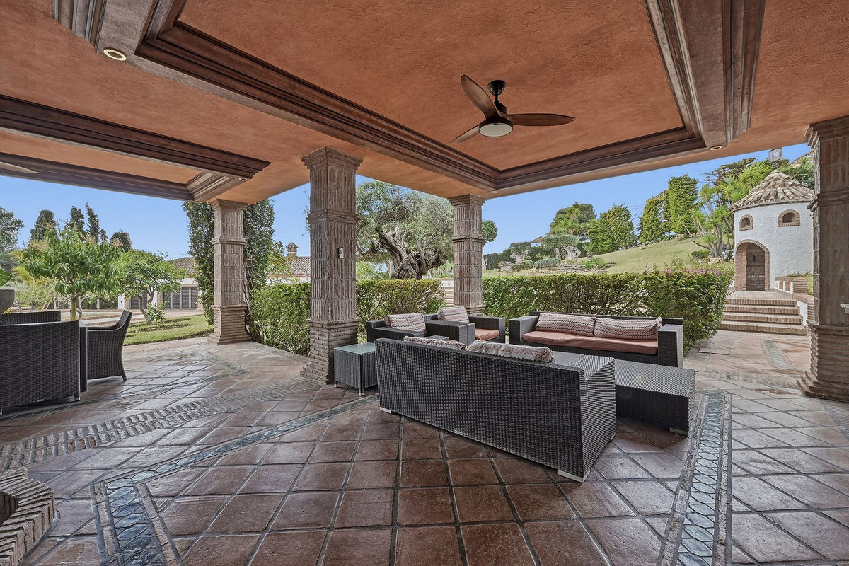 Se vende Villa - Chalet de 4 dormitorios en Costa Del Sol, Málaga, España