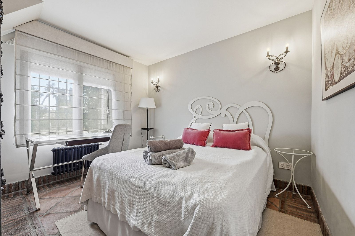 Se vende Villa - Chalet de 4 dormitorios en Costa Del Sol, Málaga, España