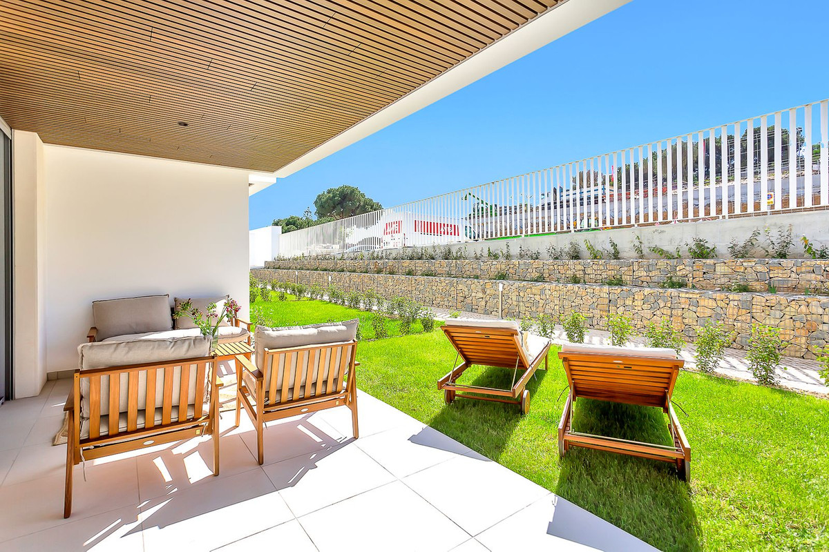 2 Bed Apartment for sale in Elviria Costa Del Sol, Málaga, Spain