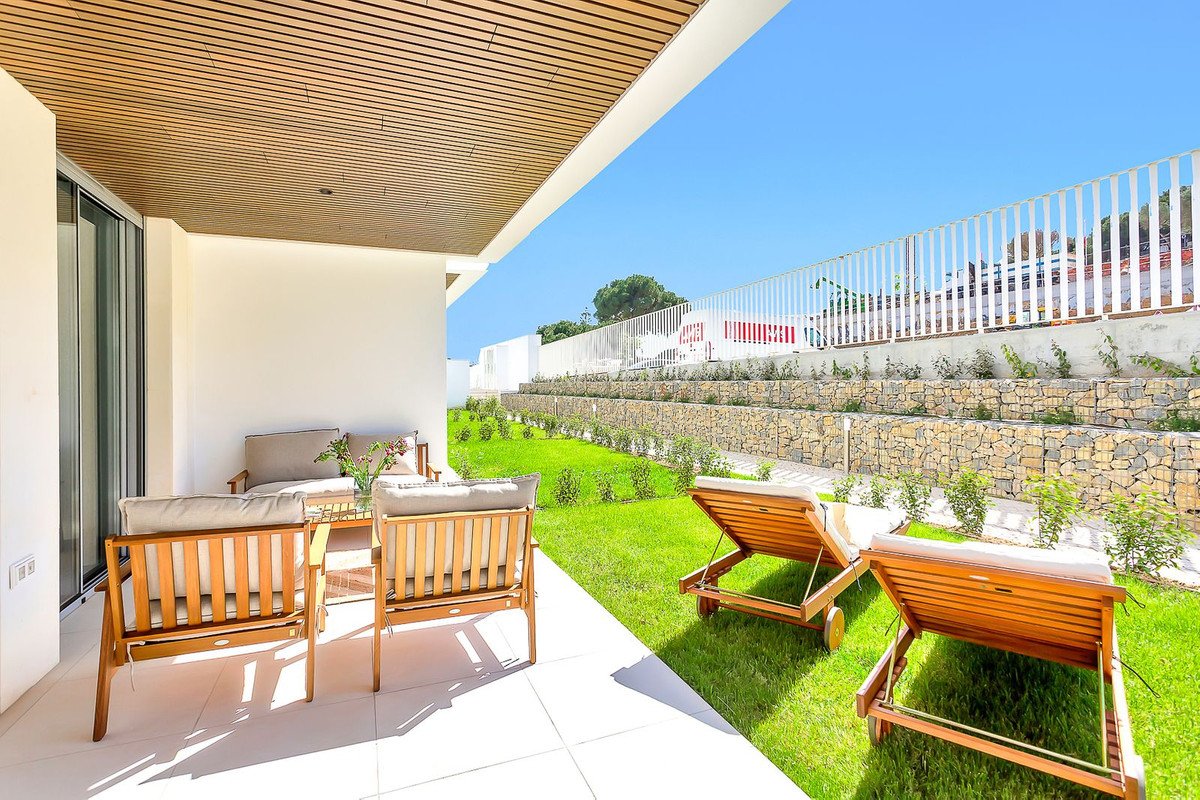 2 Bed Apartment for sale in Elviria Costa Del Sol, Málaga, Spain