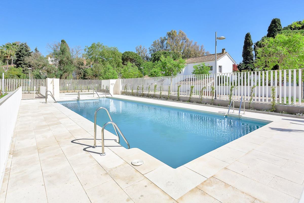 2 Bed Apartment for sale in Elviria Costa Del Sol, Málaga, Spain
