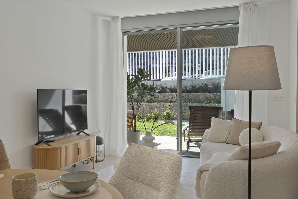 2 Bed Apartment for sale in Elviria Costa Del Sol, Málaga, Spain