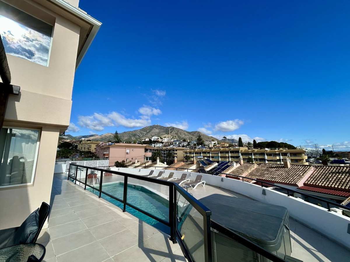 Se vende Villa - Chalet de 6 dormitorios en Costa Del Sol, Málaga, España