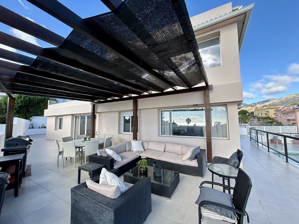 Se vende Villa - Chalet de 6 dormitorios en Costa Del Sol, Málaga, España