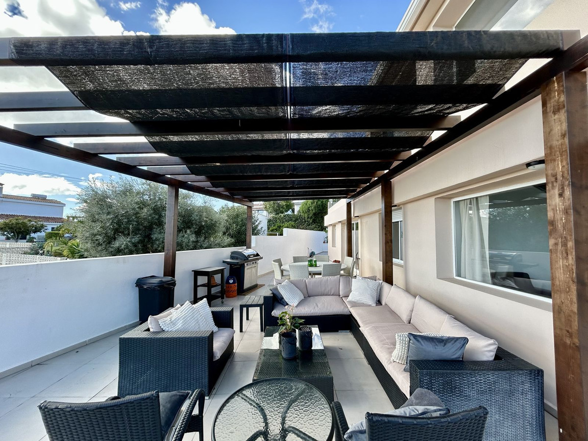 Se vende Villa - Chalet de 6 dormitorios en Costa Del Sol, Málaga, España