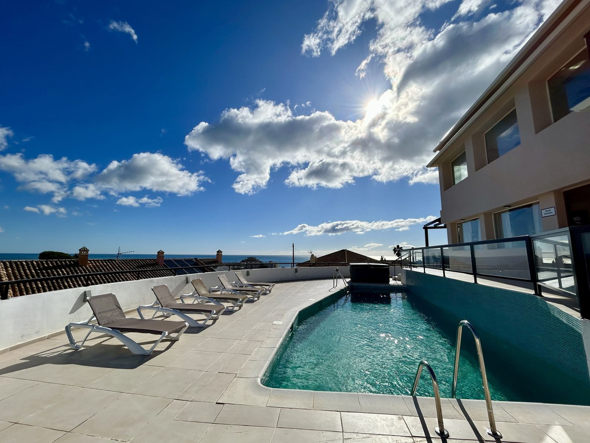 Se vende Villa - Chalet de 6 dormitorios en Costa Del Sol, Málaga, España