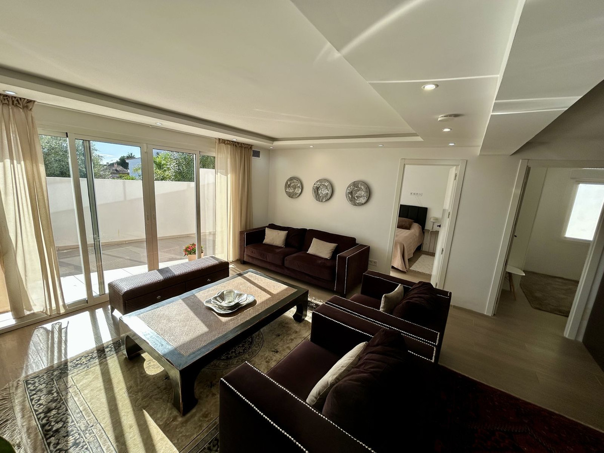Se vende Villa - Chalet de 6 dormitorios en Costa Del Sol, Málaga, España