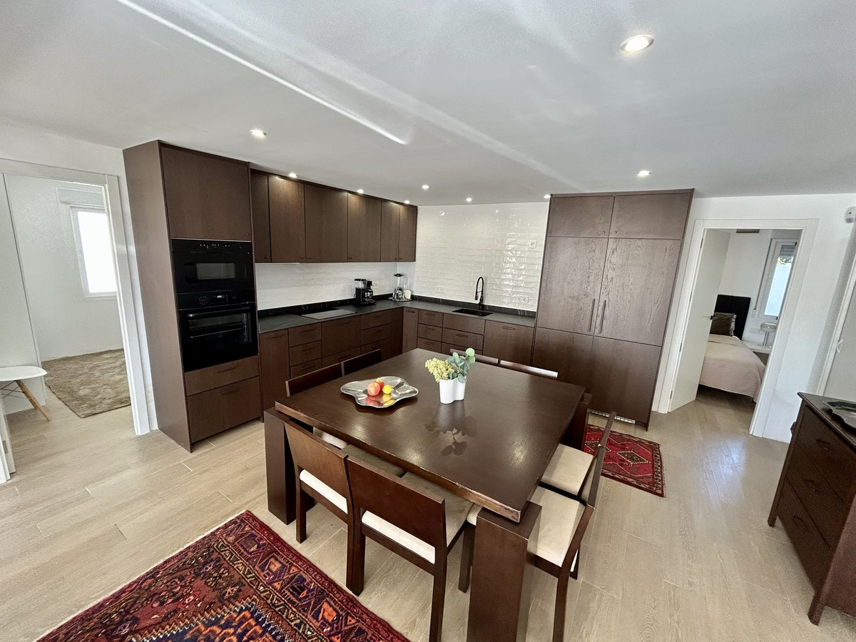 Se vende Villa - Chalet de 6 dormitorios en Costa Del Sol, Málaga, España