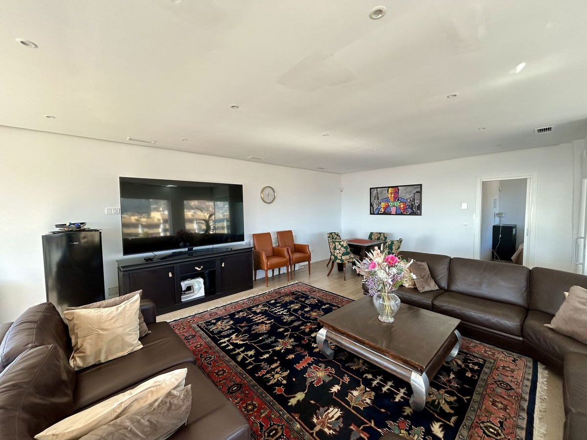Se vende Villa - Chalet de 6 dormitorios en Costa Del Sol, Málaga, España