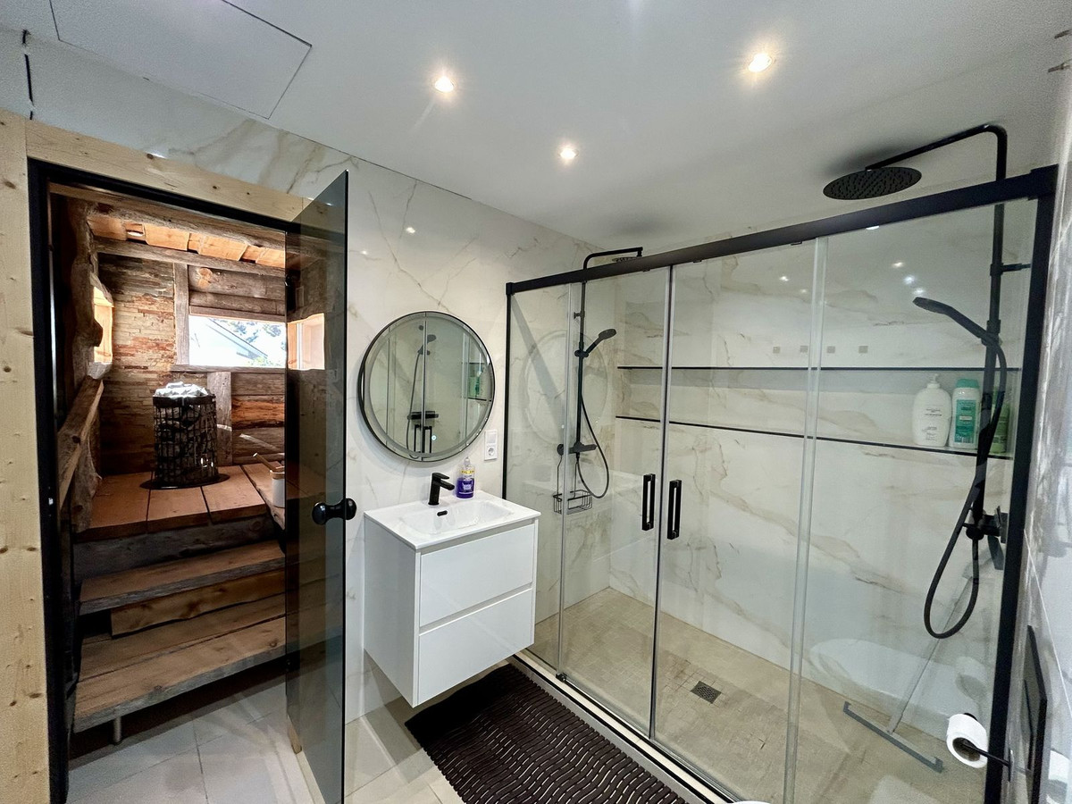 Se vende Villa - Chalet de 6 dormitorios en Costa Del Sol, Málaga, España