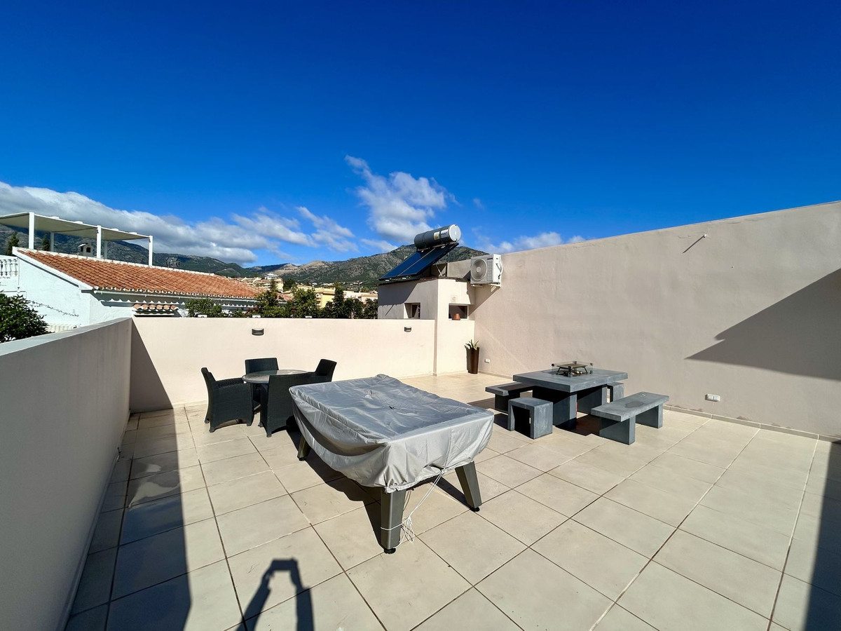 Se vende Villa - Chalet de 6 dormitorios en Costa Del Sol, Málaga, España