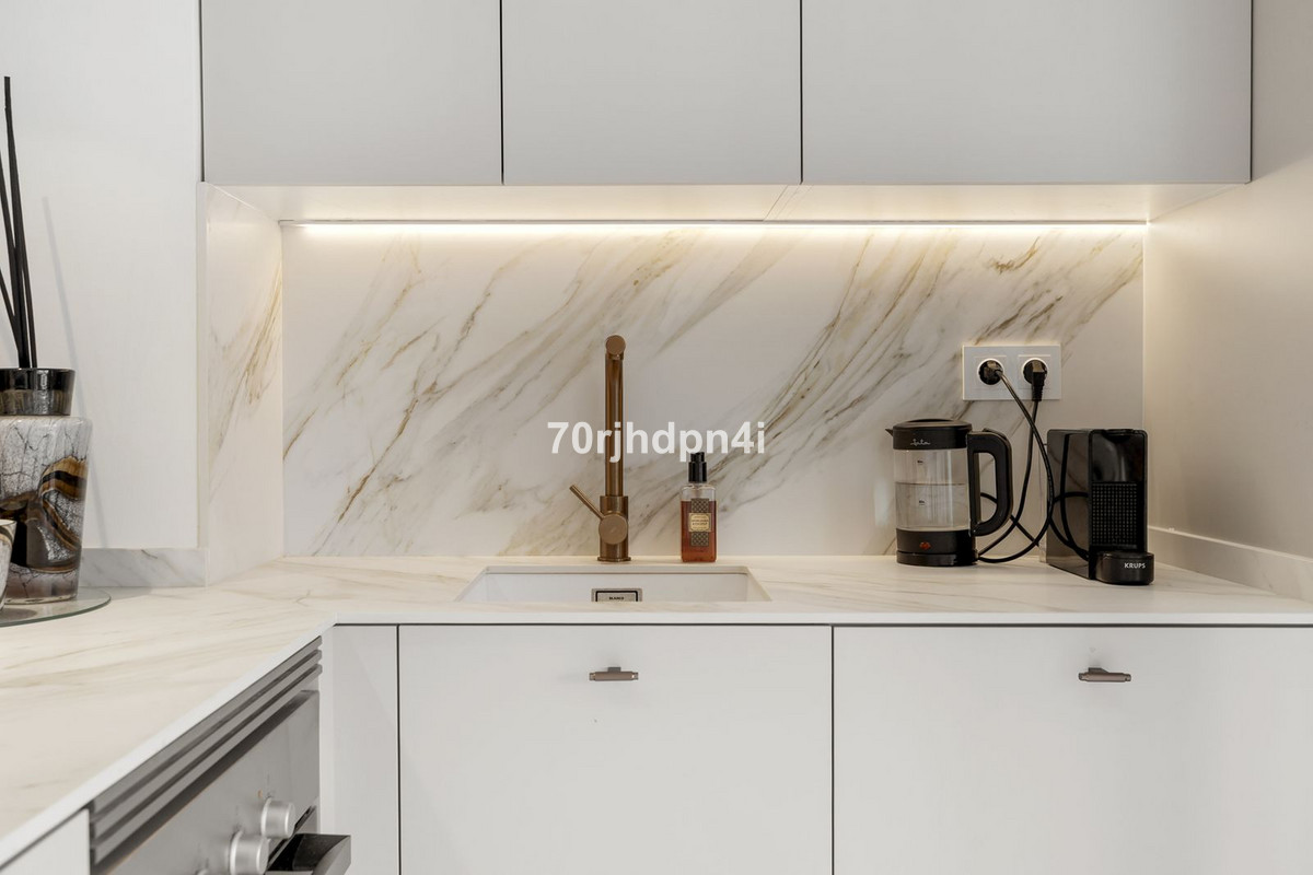 Se vende Apartamento Planta Baja de 3 dormitorios en Costa Del Sol, Málaga, España