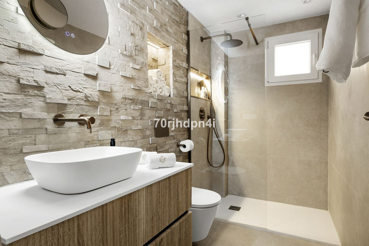 Se vende Apartamento Planta Baja de 3 dormitorios en Costa Del Sol, Málaga, España