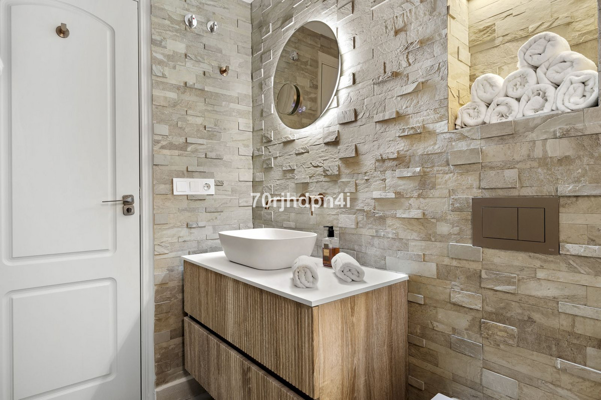 Se vende Apartamento Planta Baja de 3 dormitorios en Costa Del Sol, Málaga, España