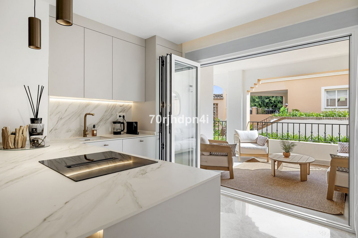 Se vende Apartamento Planta Baja de 3 dormitorios en Costa Del Sol, Málaga, España