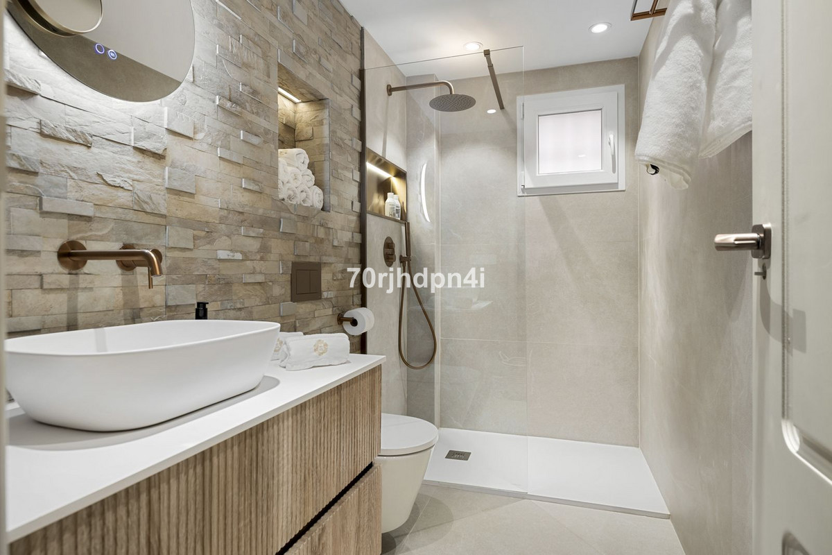 Se vende Apartamento Planta Baja de 3 dormitorios en Costa Del Sol, Málaga, España