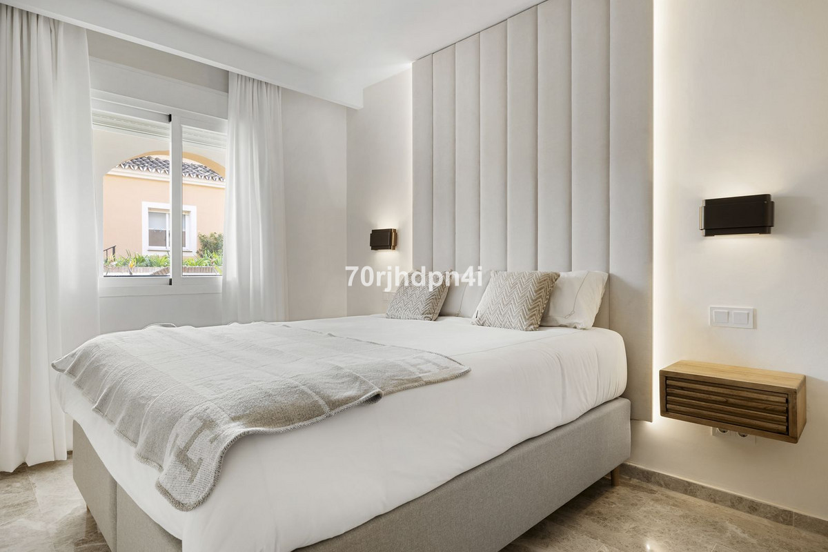 Se vende Apartamento Planta Baja de 3 dormitorios en Costa Del Sol, Málaga, España