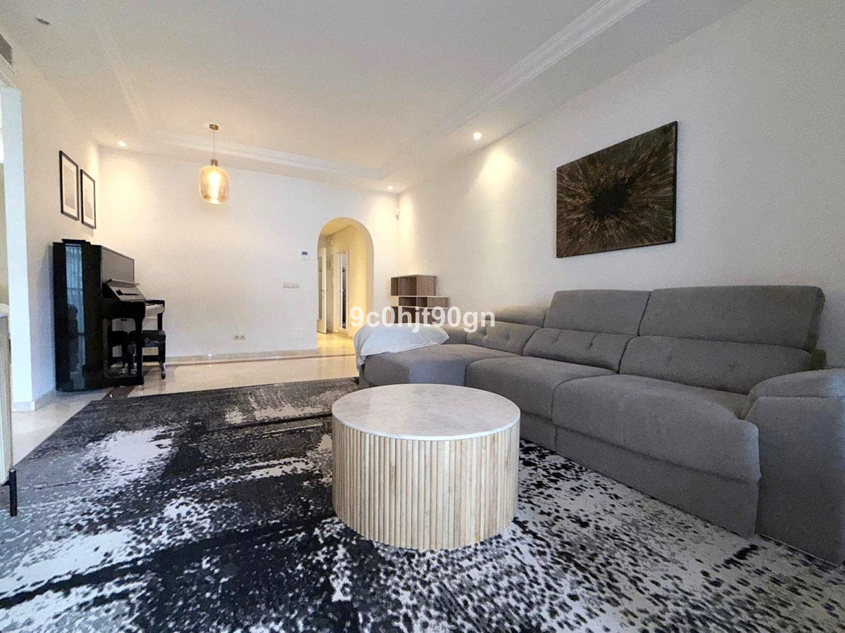 3 Bed Apartment for sale in Elviria Costa Del Sol, Málaga, Spain