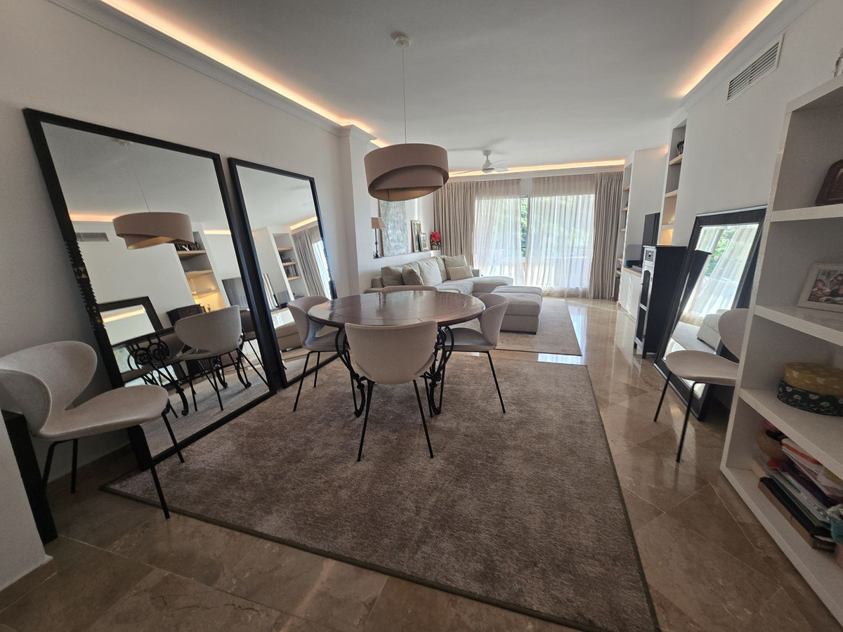 2 Bed Apartment for sale in Calahonda Costa Del Sol, Málaga, Spain